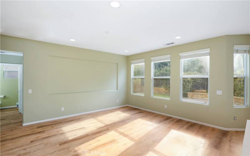 Dining area (walls newly painted white)