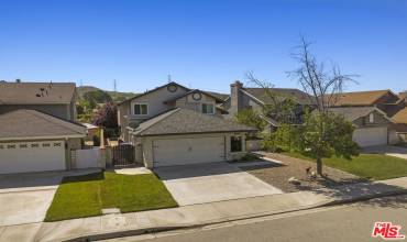 28838 Raintree Lane, Saugus, California 91390, 3 Bedrooms Bedrooms, ,2 BathroomsBathrooms,Residential,Buy,28838 Raintree Lane,24403423