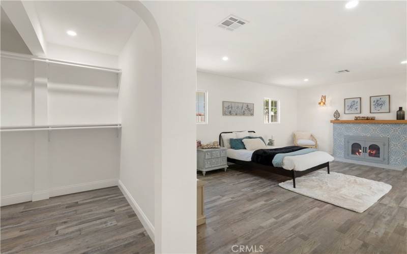 Master Bedroom Walk-in Closet