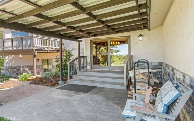 covered patio off dining room