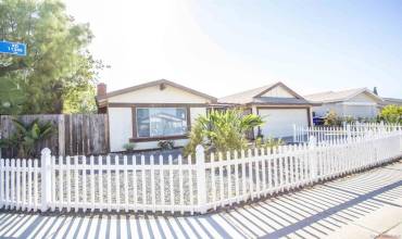 11302 Kelowna Rd, San Diego, California 92126, 3 Bedrooms Bedrooms, ,2 BathroomsBathrooms,Residential,Buy,11302 Kelowna Rd,240014281SD