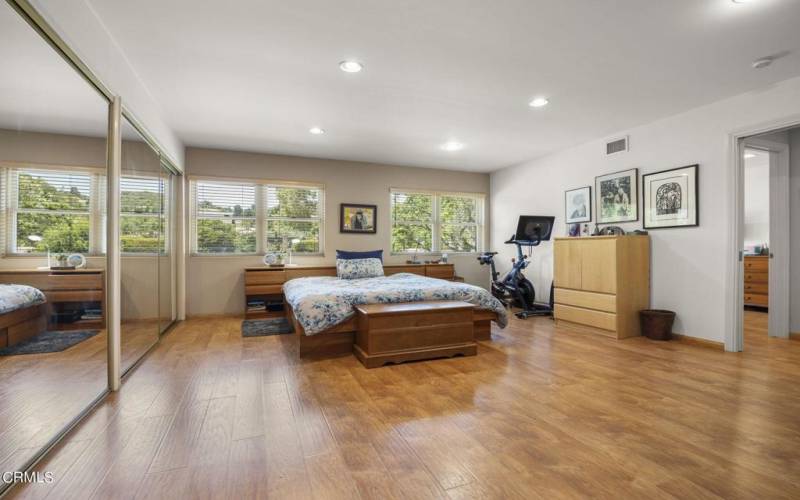 Upstairs Primary Suite - 1608 Kerryglen