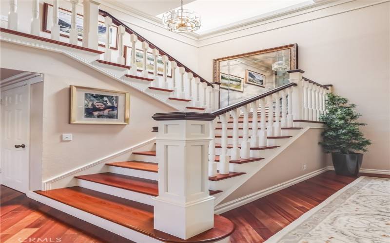 Stairway with hardwood throughout