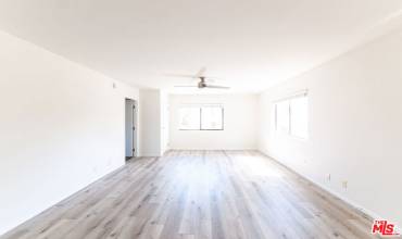 641 Sunset Avenue A, Venice, California 90291, 2 Bedrooms Bedrooms, ,1 BathroomBathrooms,Residential Lease,Rent,641 Sunset Avenue A,24406225