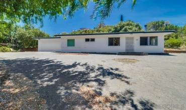 990 Old Mountain View Rd, El Cajon, California 92021, 2 Bedrooms Bedrooms, ,1 BathroomBathrooms,Residential,Buy,990 Old Mountain View Rd,240014383SD