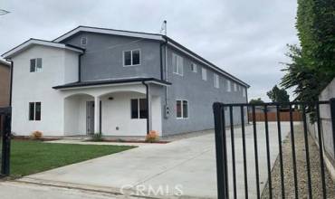 1568 E 117th Place, Los Angeles, California 90059, 10 Bedrooms Bedrooms, ,8 BathroomsBathrooms,Residential Income,Buy,1568 E 117th Place,PW24127869