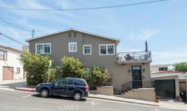 212 35th Street, Hermosa Beach, California 90254, 3 Bedrooms Bedrooms, ,2 BathroomsBathrooms,Residential Lease,Rent,212 35th Street,SB24124727