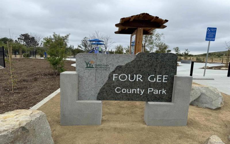 Newly built Four Gee County Park within walking distance