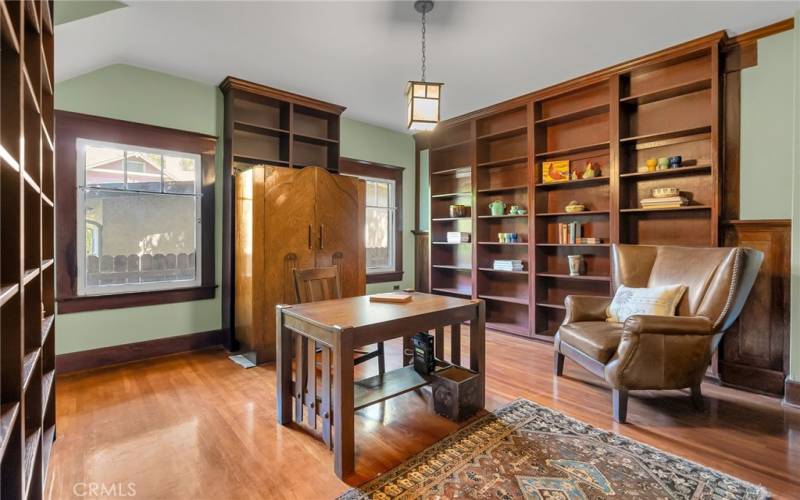 Downstairs study is an additional room and not counted as a bedroom.