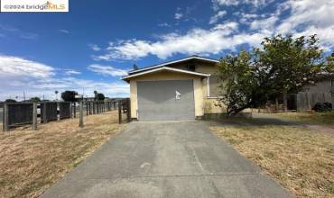 500 S 15Th St, Richmond, California 94804, 3 Bedrooms Bedrooms, ,1 BathroomBathrooms,Residential,Buy,500 S 15Th St,41064501