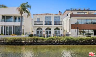 214 Linnie Canal, Venice, California 90291, 3 Bedrooms Bedrooms, ,3 BathroomsBathrooms,Residential,Buy,214 Linnie Canal,24408629