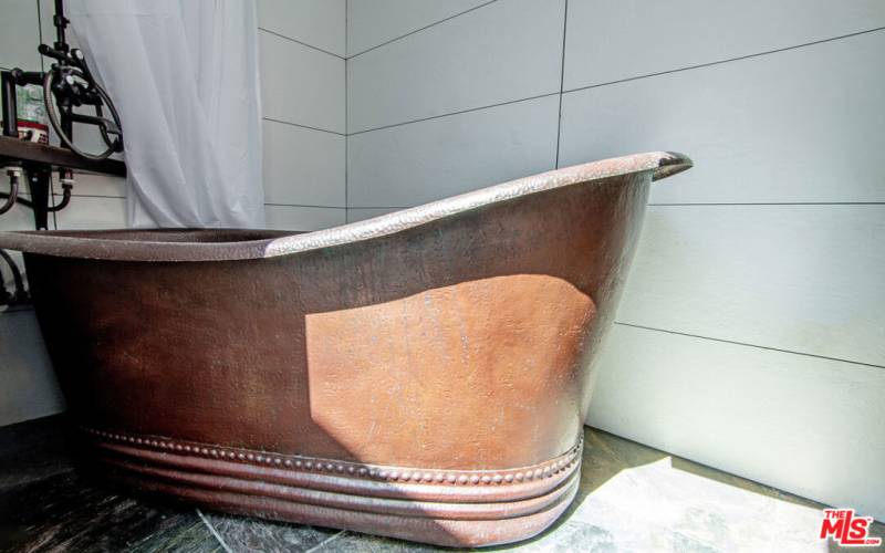 Gorgeous Copper Tub