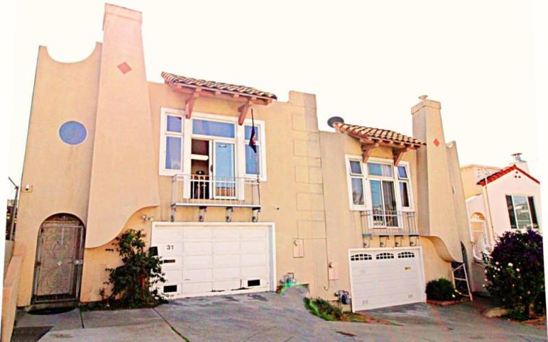 Second floor: living room, 2 bedrooms and bathroom on the right side