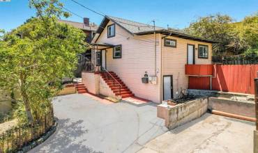 2821 Vallecito Pl, Oakland, California 94606, 2 Bedrooms Bedrooms, ,1 BathroomBathrooms,Residential,Buy,2821 Vallecito Pl,41064753