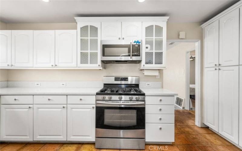 Large pantry space!