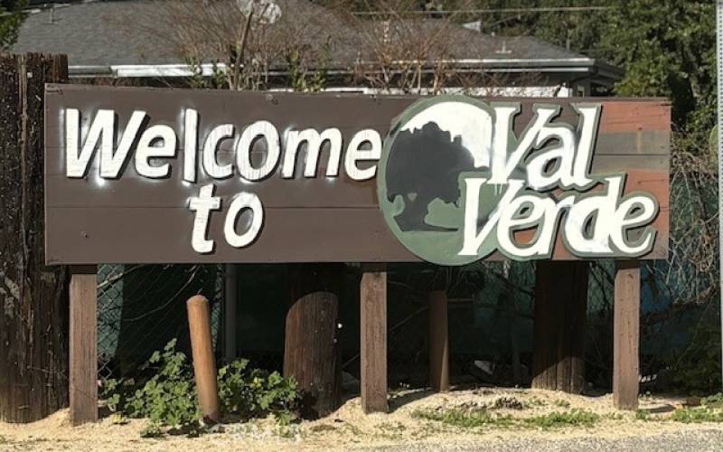 Val Verde sign