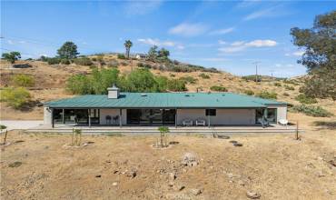 9200 Old Stage Road, Agua Dulce, California 91390, 2 Bedrooms Bedrooms, ,2 BathroomsBathrooms,Residential,Buy,9200 Old Stage Road,SR24132037