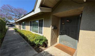 548 E Almond Avenue B, Orange, California 92866, 3 Bedrooms Bedrooms, ,2 BathroomsBathrooms,Residential Lease,Rent,548 E Almond Avenue B,PW24132189