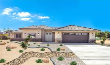 12655 Waynoka Road, Apple Valley, California 92308, 4 Bedrooms Bedrooms, ,2 BathroomsBathrooms,Residential,Buy,12655 Waynoka Road,HD24130627