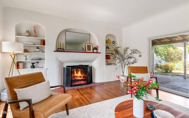 Living Room-Fireplace Decorative