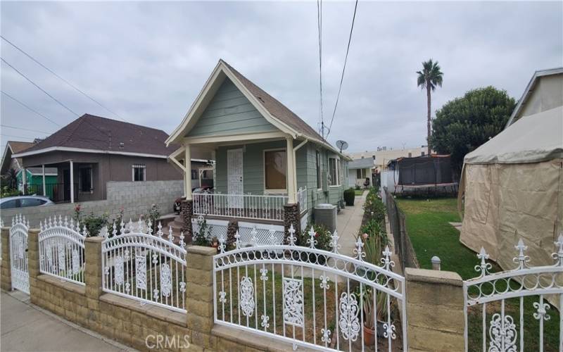 GATED CRAFTSMAN HOUSE