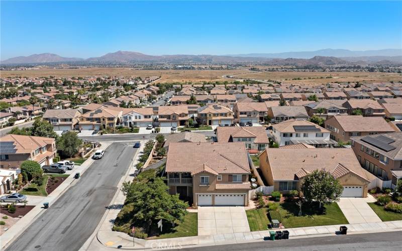 VIEW OF NEIGHBORHOOD AND SURROUNDING MOUNTAINS