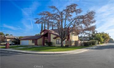 7813 Nairn Court, Bakersfield, California 93309, 5 Bedrooms Bedrooms, ,3 BathroomsBathrooms,Residential,Buy,7813 Nairn Court,IN24132824