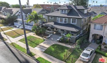 1241 3rd Avenue, Los Angeles, California 90019, 4 Bedrooms Bedrooms, ,Residential Income,Buy,1241 3rd Avenue,24409251