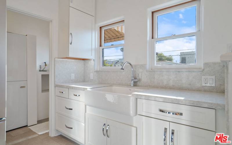 New farmhouse sink