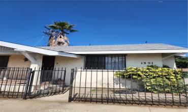 1351 Exposition Boulevard, Los Angeles, California 90018, 2 Bedrooms Bedrooms, ,1 BathroomBathrooms,Residential,Buy,1351 Exposition Boulevard,CV23158568