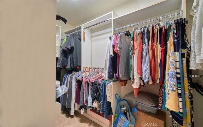 Walking Closet