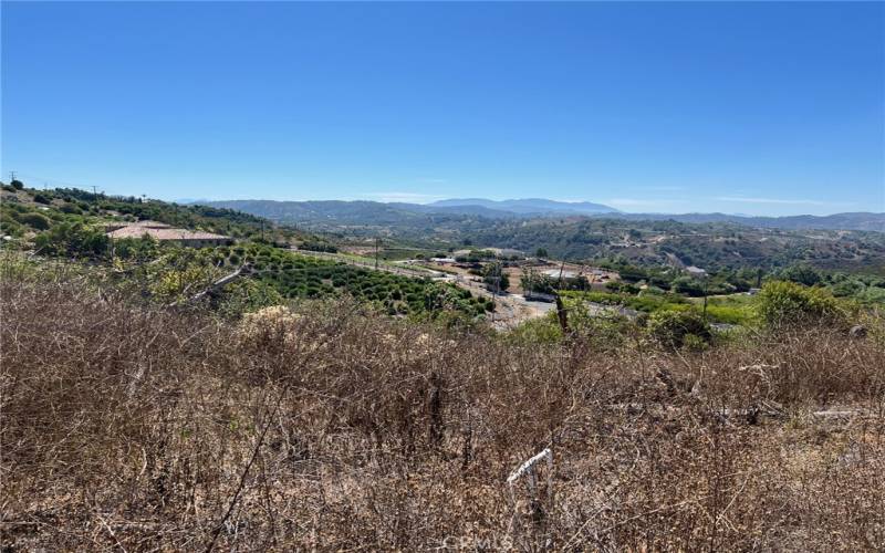 Awesome panoramic views from top of the natural knoll.