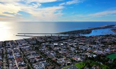 608 1/2 Marguerite Avenue, Corona del Mar, California 92625, 2 Bedrooms Bedrooms, ,1 BathroomBathrooms,Residential Lease,Rent,608 1/2 Marguerite Avenue,OC24132542