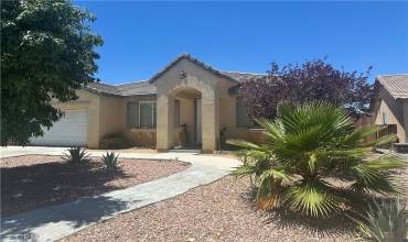 13586 Thunderbird Place, Victorville, California 92392, 4 Bedrooms Bedrooms, ,2 BathroomsBathrooms,Residential,Buy,13586 Thunderbird Place,HD24134138