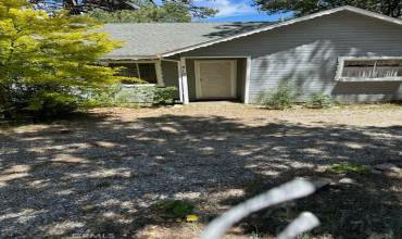 515 Holmes Lane, Sugarloaf, California 92386, 2 Bedrooms Bedrooms, ,1 BathroomBathrooms,Residential,Buy,515 Holmes Lane,RS24121583