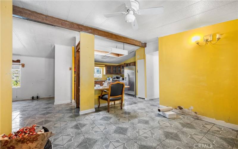 dining area off kitchen