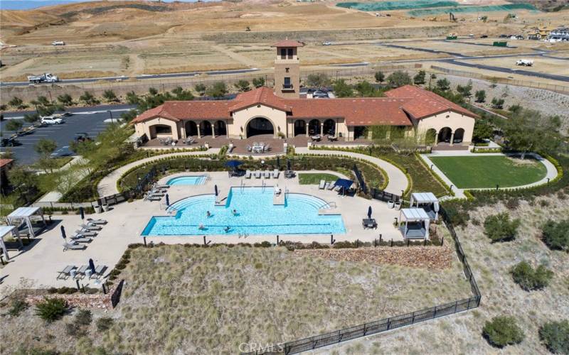 Overview of all ages pool and clubhouse