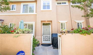 25759 Perlman Place C, Stevenson Ranch, California 91381, 3 Bedrooms Bedrooms, ,2 BathroomsBathrooms,Residential,Buy,25759 Perlman Place C,SR24134361