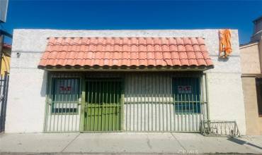 7830 Lankershim Boulevard, North Hollywood, California 91605, ,Commercial Lease,Rent,7830 Lankershim Boulevard,SR24134542