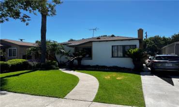 10009 Rosewood Avenue, South Gate, California 90280, 2 Bedrooms Bedrooms, ,1 BathroomBathrooms,Residential,Buy,10009 Rosewood Avenue,RS24134905