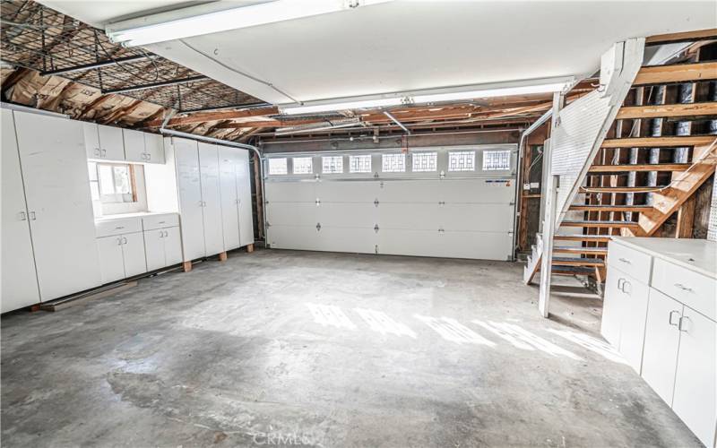 Insulated garage w/ enclosed storage