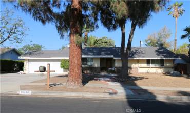 10414 Oklahoma Avenue, Chatsworth, California 91311, 3 Bedrooms Bedrooms, ,2 BathroomsBathrooms,Residential,Buy,10414 Oklahoma Avenue,GD24058467