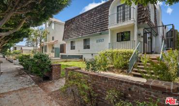 2337 Oak Street 2, Santa Monica, California 90405, 3 Bedrooms Bedrooms, ,2 BathroomsBathrooms,Residential Lease,Rent,2337 Oak Street 2,24410859