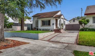 129 W Fairview Boulevard, Inglewood, California 90302, 2 Bedrooms Bedrooms, ,2 BathroomsBathrooms,Residential,Buy,129 W Fairview Boulevard,24410937