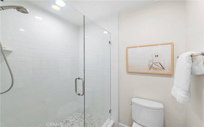 Updated spacious master shower