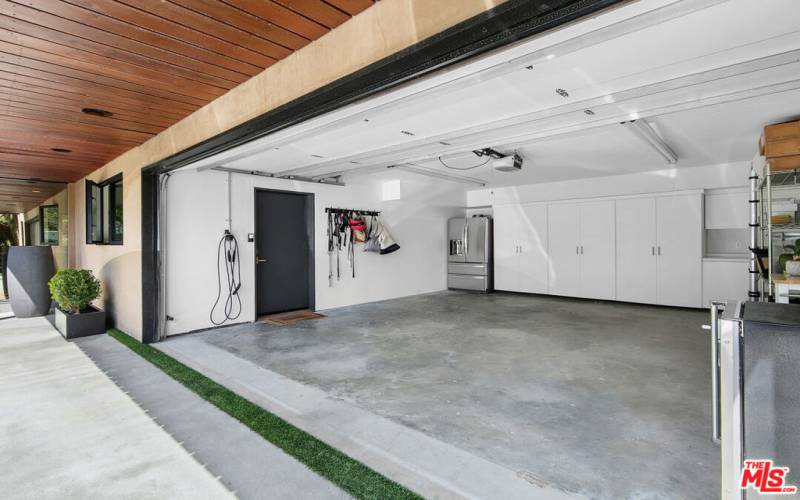 Garage Custom Cabinets