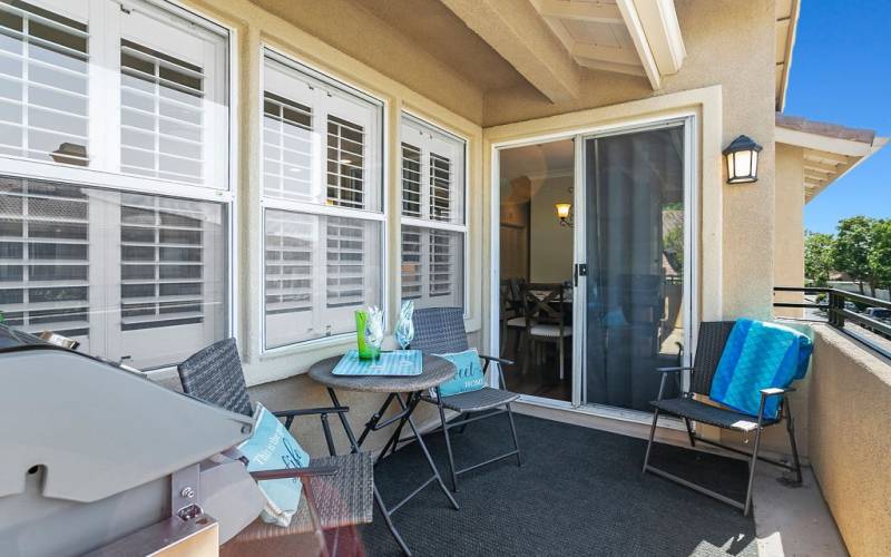 Your outdoor dining area connects to your indoor dining