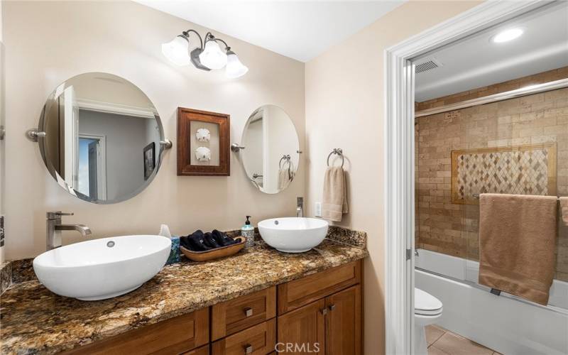 Double sink vanity bathroom