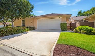 16 Eucalyptus, Irvine, California 92612, 2 Bedrooms Bedrooms, ,2 BathroomsBathrooms,Residential,Buy,16 Eucalyptus,PW24136641