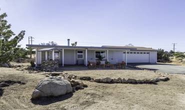 5564 Old Woman Springs Road, Yucca Valley, California 92284, 2 Bedrooms Bedrooms, ,1 BathroomBathrooms,Residential,Buy,5564 Old Woman Springs Road,JT24136629